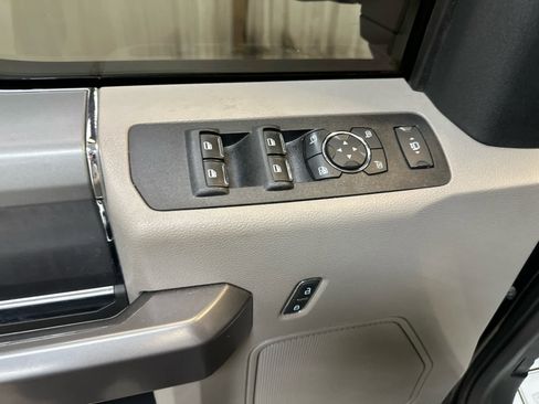 Used 2021 Ford F350 XLT w/ XLT Premium Package image 26