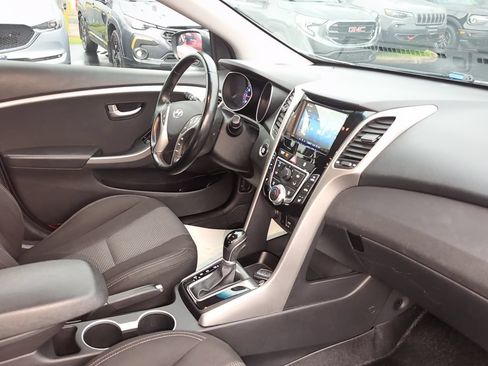 Used 2016 Hyundai Elantra GT w/ Option Group 02 FWD image 7