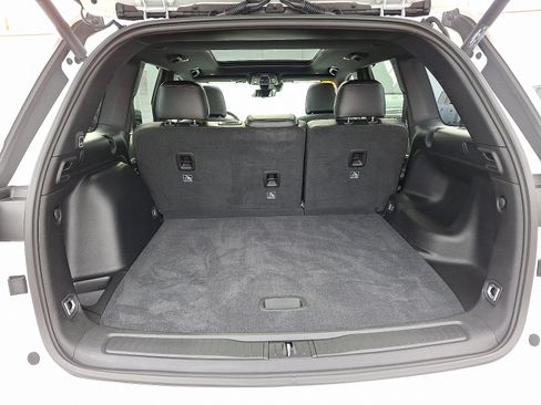 Certified 2025 Jeep Grand Cherokee Limited w/ Luxury Tech Group II image 28