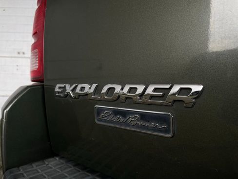 Used 2004 Ford Explorer Eddie Bauer image 9