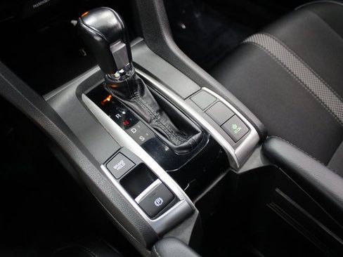 Used 2020 Honda Civic Sport image 33