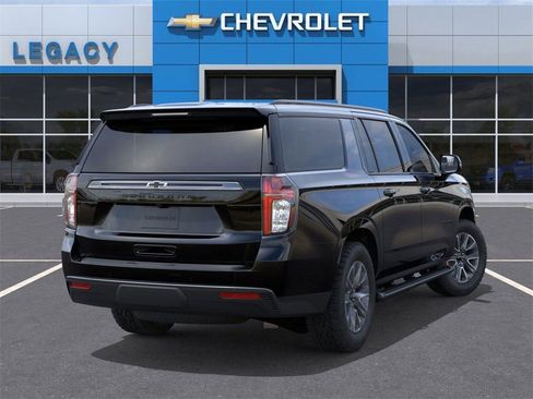 Used 2024 Chevrolet Suburban Z71 w/ Off-Road Capability Package image 4