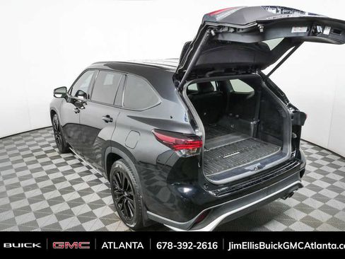 Used 2024 Toyota Highlander XSE FWD image 26