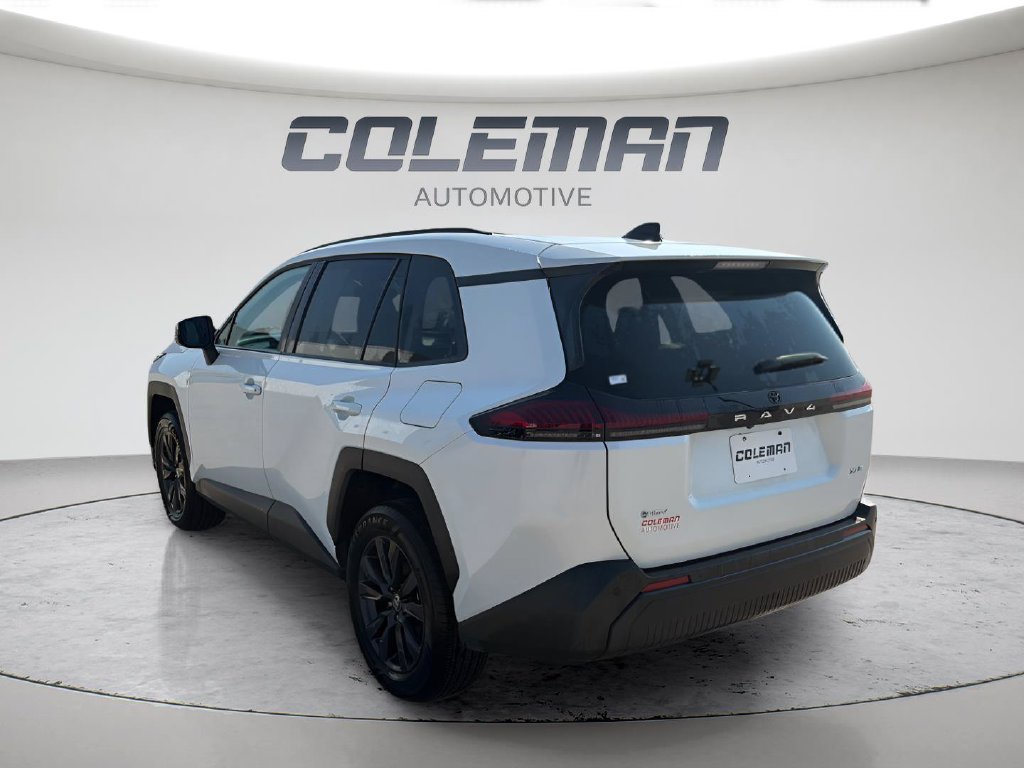 Used 2026 Toyota RAV4 XLE Premium FWD image 5