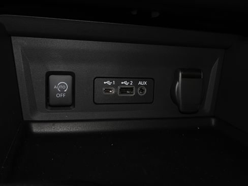 Used 2025 Nissan Sentra SV w/ All-Weather Package image 29