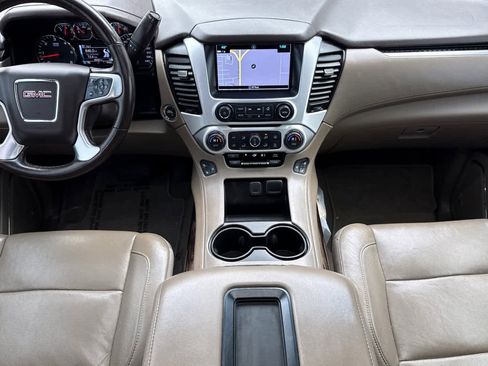 Used 2020 GMC Yukon SLT w/ Open Road Package image 3