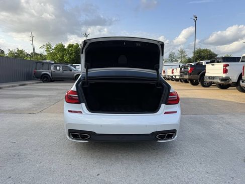 Used 2018 BMW M760i xDrive AWD/4WD image 51