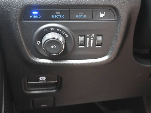 Used 2024 Jeep Grand Cherokee Limited 4xe AWD/4WD image 16