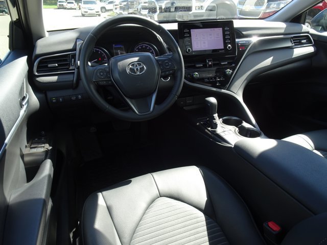Used 2023 Toyota Camry SE w/ Convenience Package FWD image 17