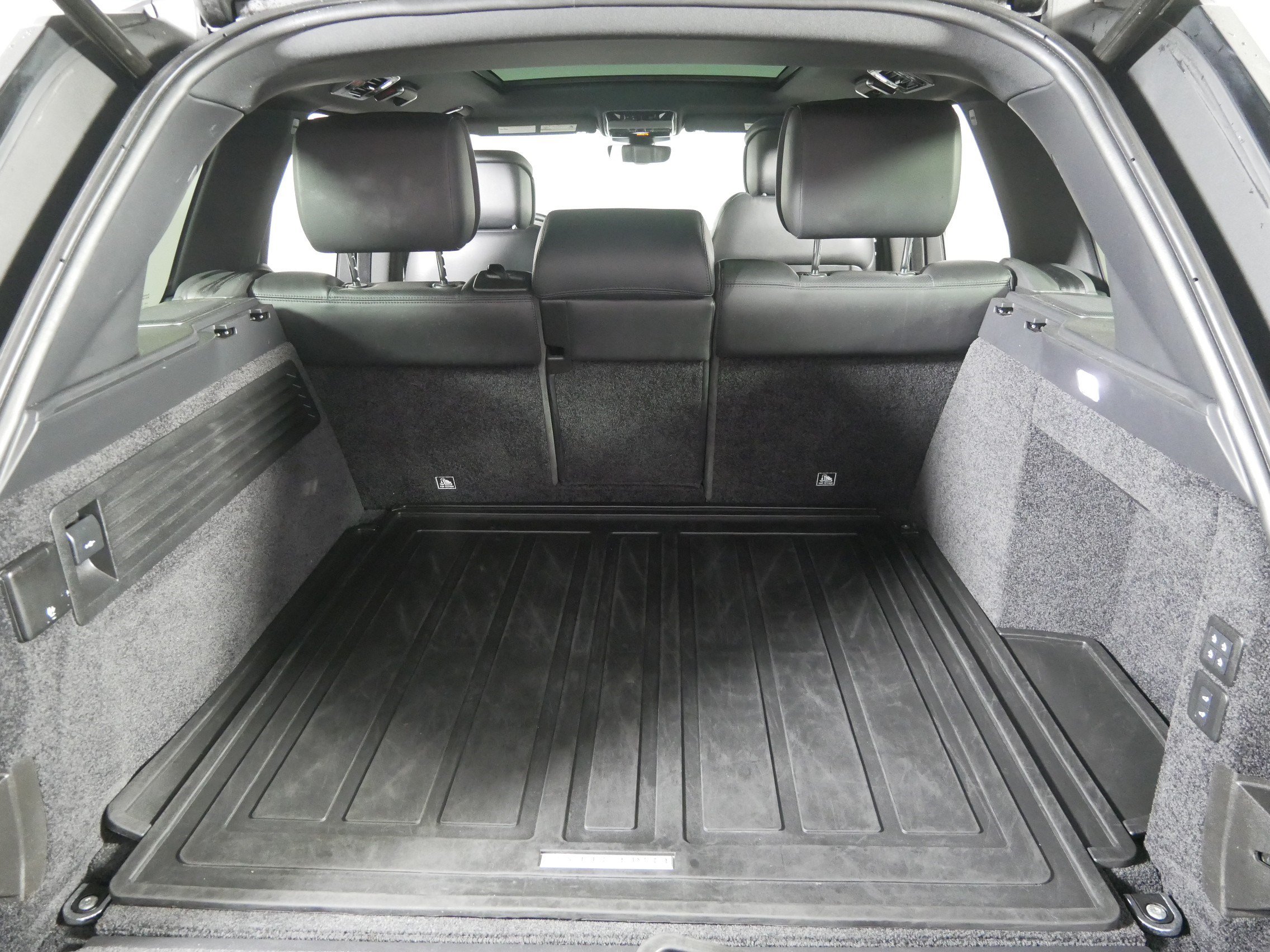 Used 2020 Land Rover Range Rover HSE AWD/4WD image 18