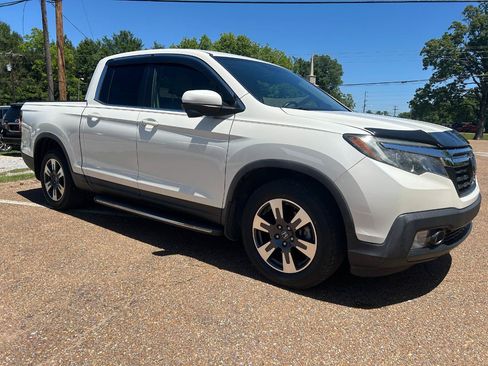 Used 2018 Honda Ridgeline RTL-T image 2