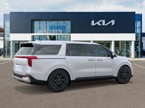 New 2026 Kia Carnival LXS image 6