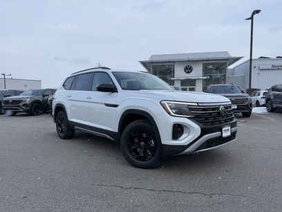 New 2026 Volkswagen Atlas Peak Edition