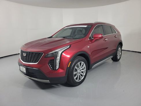 Used 2021 Cadillac XT4 Premium Luxury w/ Driver Awareness Package FWD image 2