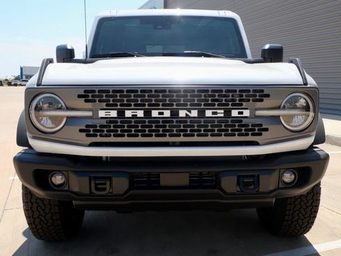New 2026 Ford Bronco Badlands AWD/4WD image 4