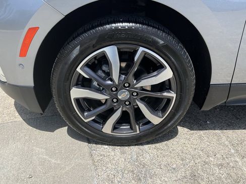 Used 2024 Chevrolet Equinox Premier FWD image 33