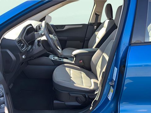 Used 2020 Ford Escape S image 12