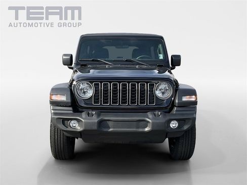 Used 2025 Jeep Wrangler Sport image 2