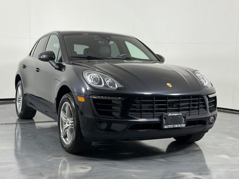 Used 2018 Porsche Macan S w/ Premium Package AWD/4WD image 3