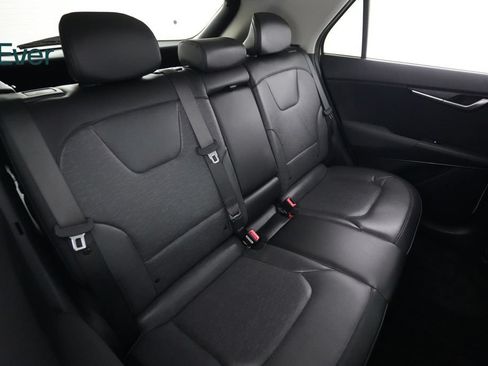 Used 2023 Kia Niro Wave FWD image 5