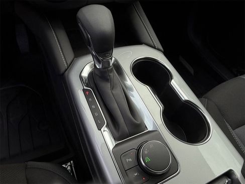 New 2026 Chevrolet Blazer LT image 18