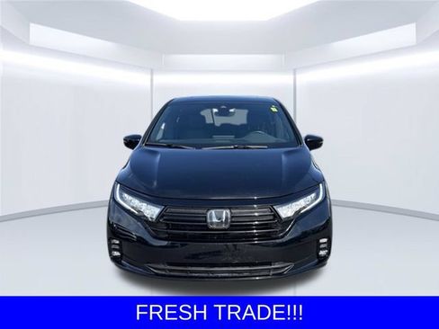 Used 2023 Honda Odyssey Sport image 2