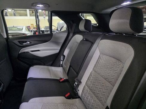 Used 2022 Chevrolet Equinox LS w/ LS Convenience Package image 14
