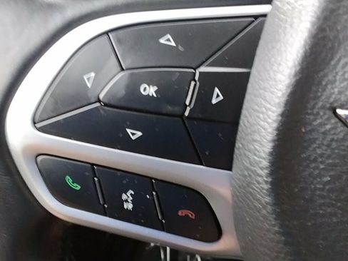Used 2018 Chrysler 300 Touring w/ Driver Convenience Group RWD image 14