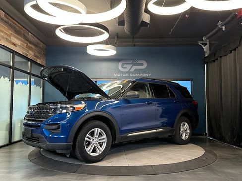 Used 2022 Ford Explorer XLT w/ Class IV Trailer Tow Package AWD/4WD image 25