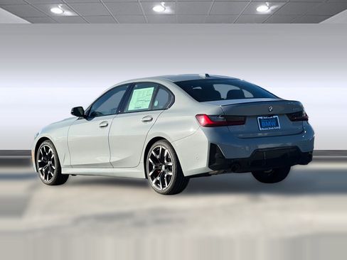 Used 2026 BMW 330i Sedan w/ M Sport Package RWD image 3