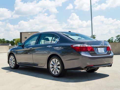 Used 2013 Honda Accord Touring image 7