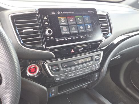 Used 2025 Honda Ridgeline Black Edition image 28