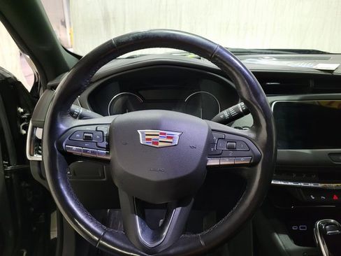 Used 2021 Cadillac XT4 Luxury w/ Driver Awareness Package image 31