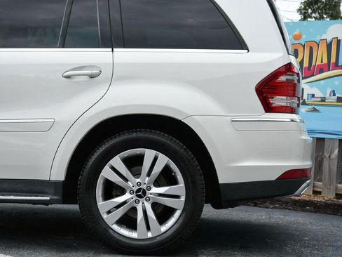 Used 2011 Mercedes-Benz GL 450 4MATIC image 9