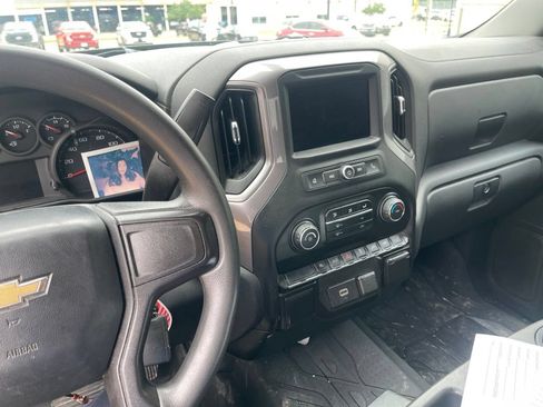 Used 2020 Chevrolet Silverado 1500 Custom w/ Custom Value Package RWD image 10