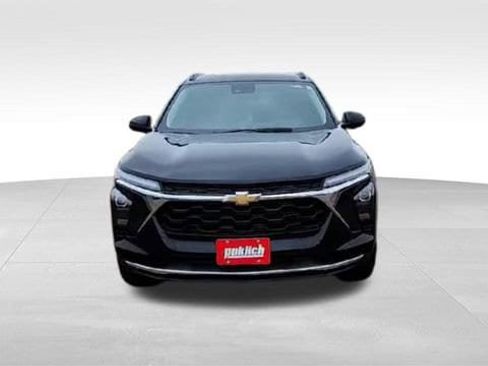 Used 2026 Chevrolet Trax LT w/ Driver Confidence Package image 3