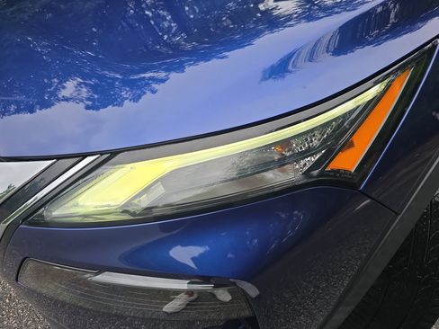 Used 2021 Nissan Rogue S FWD image 32