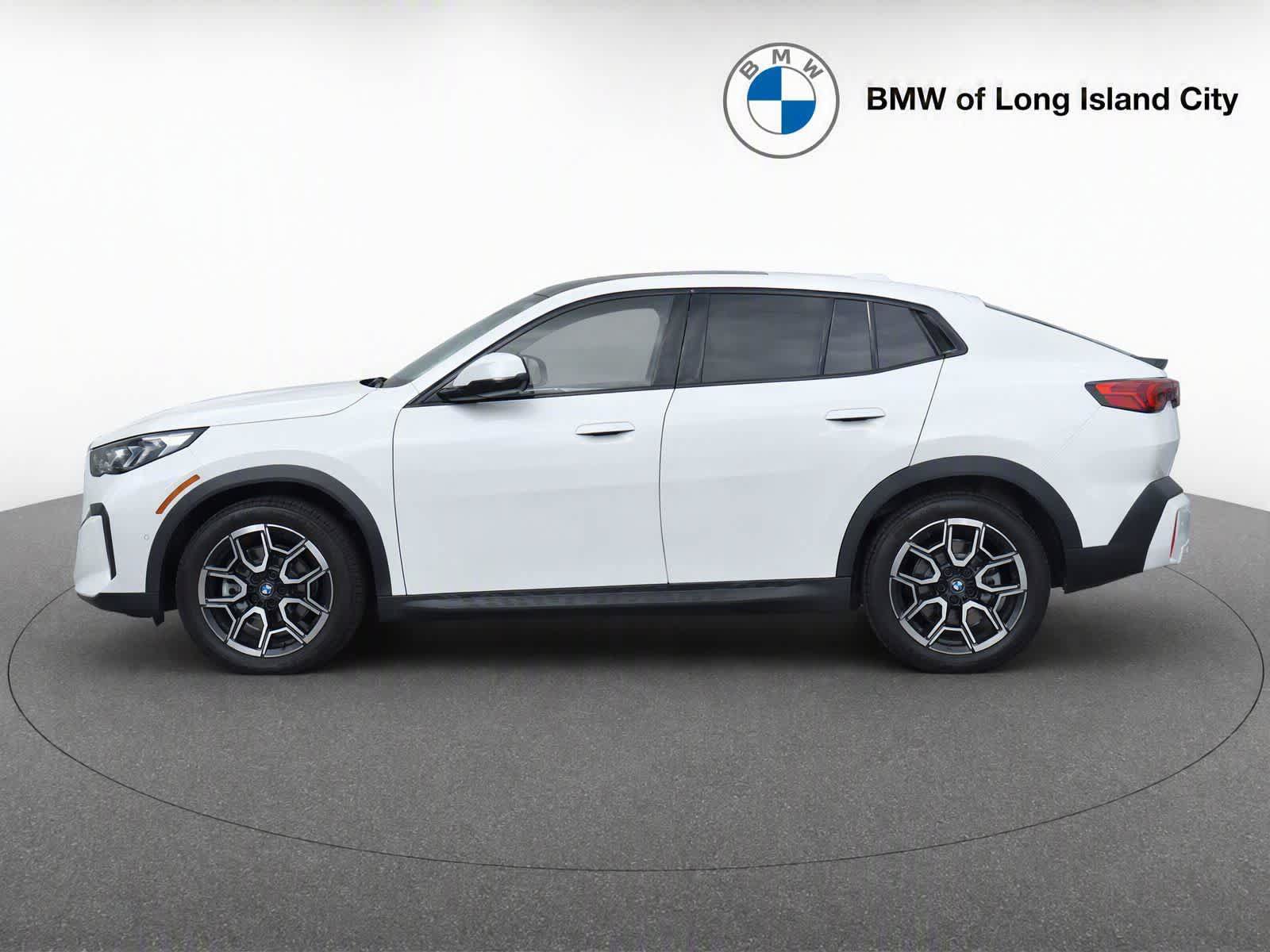 New 2026 BMW X2 xDrive28i w/ Convenience Package AWD/4WD image 4