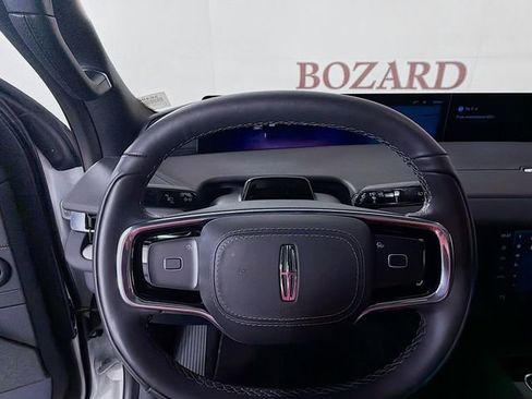 New 2025 Lincoln Navigator Reserve w/ Jet Appearance Package AWD/4WD image 11