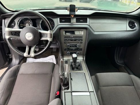 Used 2013 Ford Mustang Coupe image 19