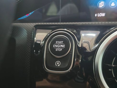 Used 2020 Mercedes-Benz CLA 250 4MATIC image 8