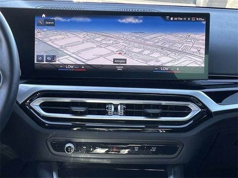 Used 2023 BMW 330i Sedan w/ Premium Package image 15