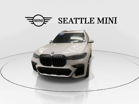 Used 2022 BMW X7 M50i AWD/4WD image 4