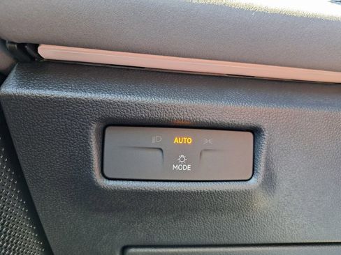 New 2026 Volkswagen Tiguan SE R-Line image 15