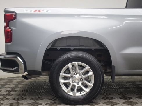 Used 2023 Chevrolet Silverado 1500 LT AWD/4WD image 32