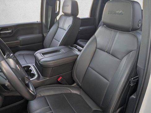 Used 2022 Chevrolet Silverado 2500 High Country w/ Z71 Off-Road Package image 16