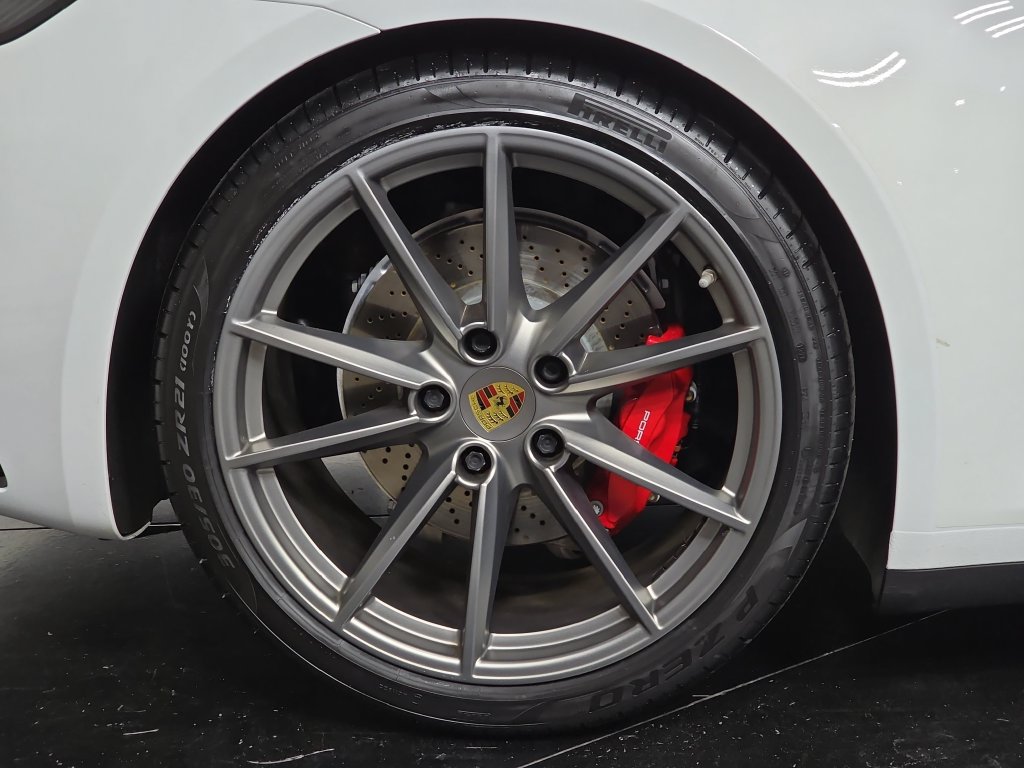 Certified 2020 Porsche 911 Carrera 4S AWD/4WD image 29