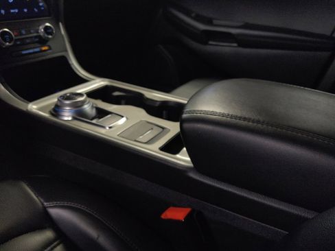 Used 2024 Ford Edge SEL image 26