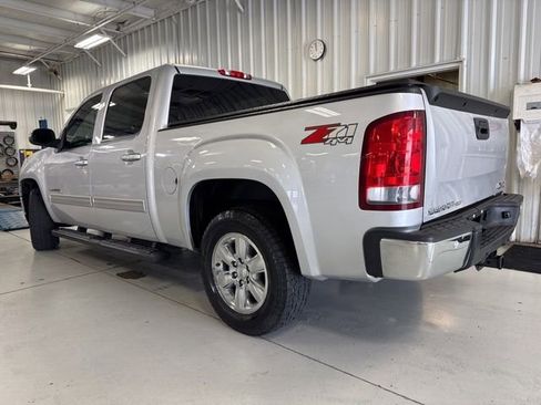 Used 2012 GMC Sierra 1500 SLT w/ SLT Convenience Package AWD/4WD image 7