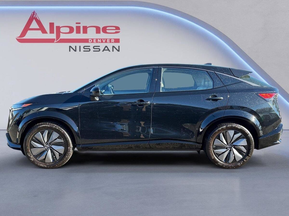 Used 2024 Nissan Ariya AWD image 2
